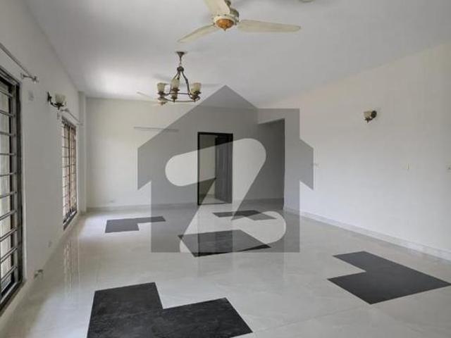 10 marla 3 bedroom apartment available for rent askari 11 sector b