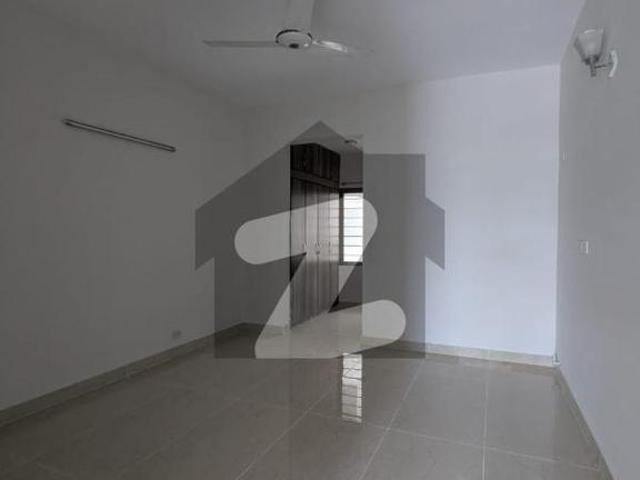 10 marla 3 bedroom apartment available for rent askari 11 sector b apartments