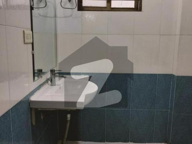 10 marla 3 bedroom apartment available for rent askari 11 sector b apartments