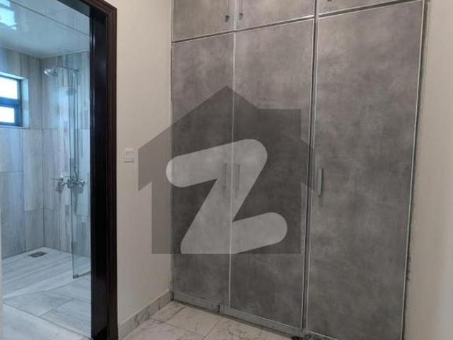 10 marla 3 bedroom apartment available for rent askari 11 sector d