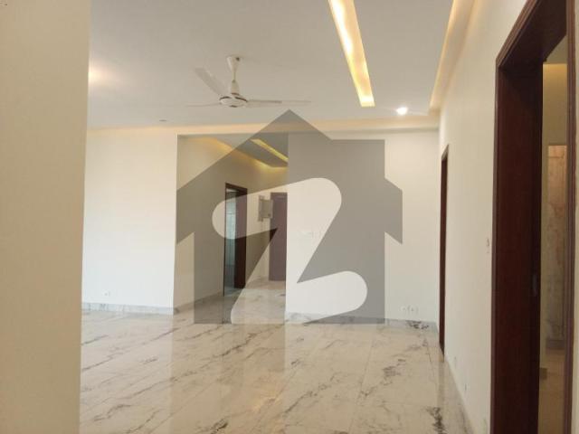 10 marla 3 bedroom apartment available for rent askari 11 sector d