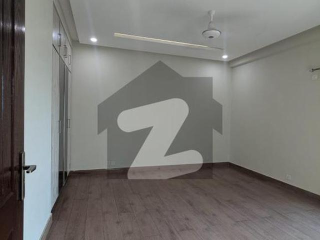 10 marla 3 bedroom apartment available for rent askari 11 sector d