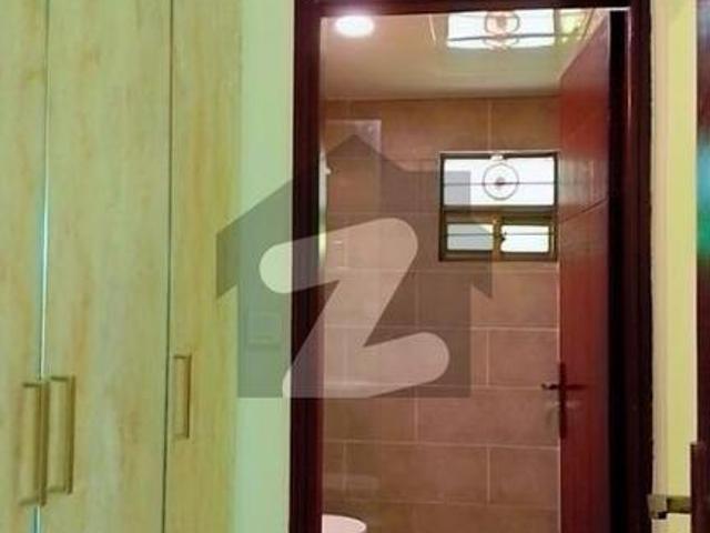 10 marla 3 bedroom apartment available for rent askari 11 sector d