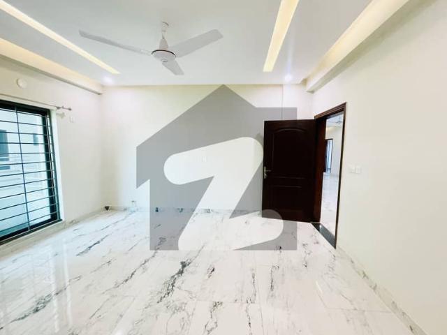 10 Marla 3 Bedroom Apartment Available For Rent In Askari 11 Lahore