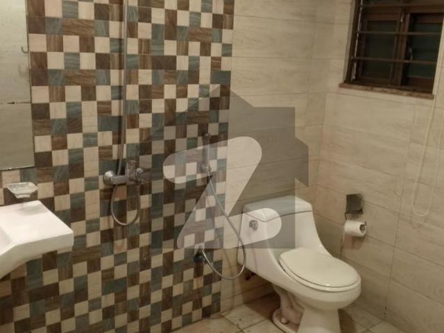 10 marla 3 bedroom apartment brand new available for rent askari 11