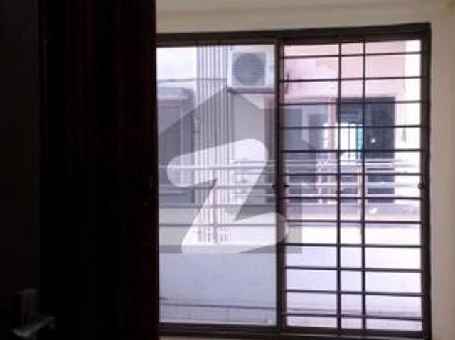 10 marla 3 bedroom beautiful apartment available for rent askari 11 sector b apartments