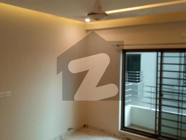 10 marla 3 bedroom facing park apartment available for rent askari 11 sector d