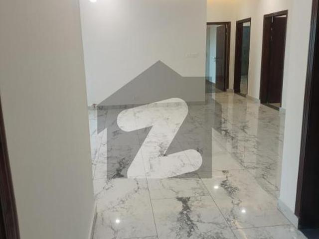 10 marla 3 bedroom new apartment available for rent askari 10