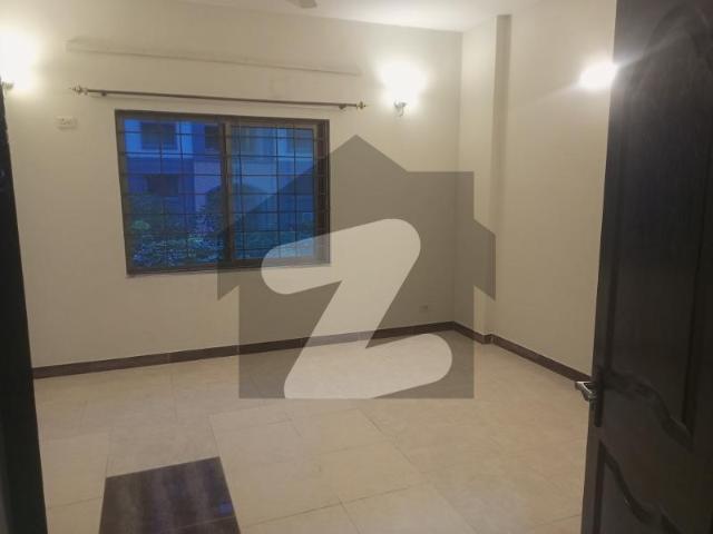 10 marla 3 bedrooms apartment available for rent askari 11 sector b apartments