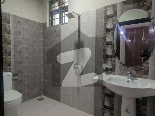 10 marla 3 bedrooms apartment available for rent askari 11 sector b apartments