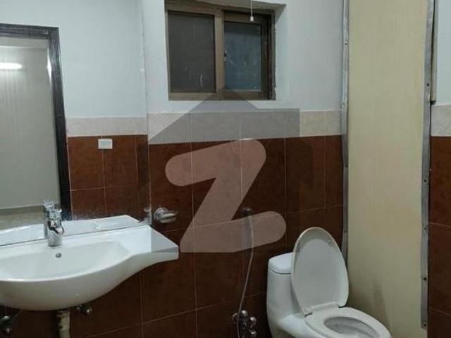 10 marla 3 bedrooms apartment available for rent askari 11 sector b