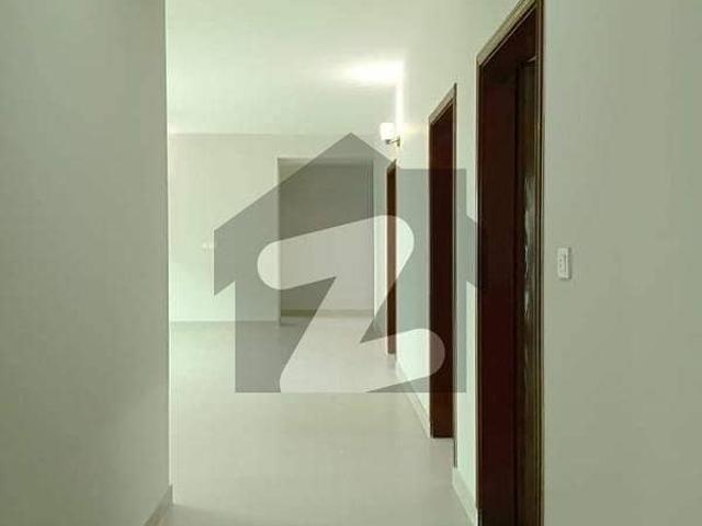 11 marla 3 bedrooms apartment available for sale