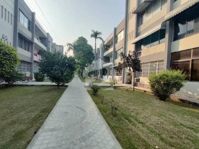 10 Marla 3 Bedrooms Fully Renovated Flat Available For Sale in Askari 1 Lahore Cantt