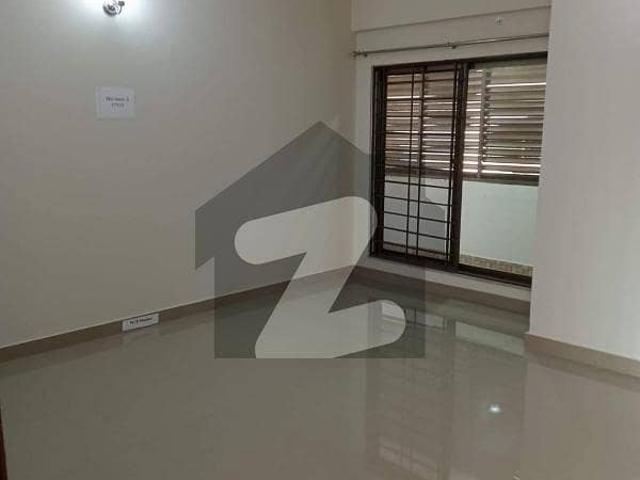 10 Marla 3 Bedroom's Flat *Ground Parking* Tile Flooring Apartment |Flat For Sale | Askari 10 Lahore Cantt