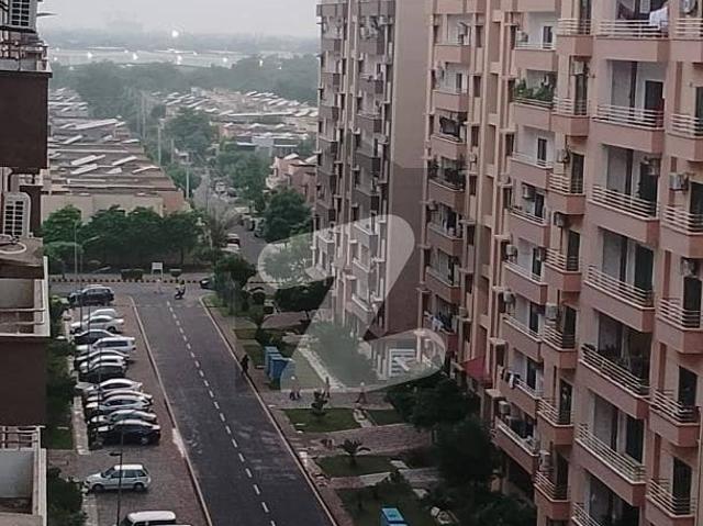 10 Marla 3 Bedroom's Tile Flooring Apartment | Flat For Sale | Askari 10 Lahore Cantt | @nusratestate