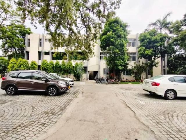 10 Marla 3 Bedroom'S 1st Floor Apartment Available For Sale In Askari 2 Lahore Cantt
