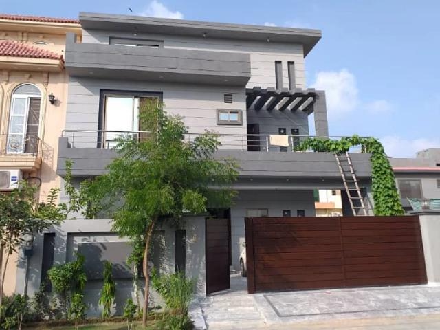 10 Marla 3 years used House for Sale in G Block Central Park Lahore CENTRAL PARK HOUSING SCHEME ID 83481