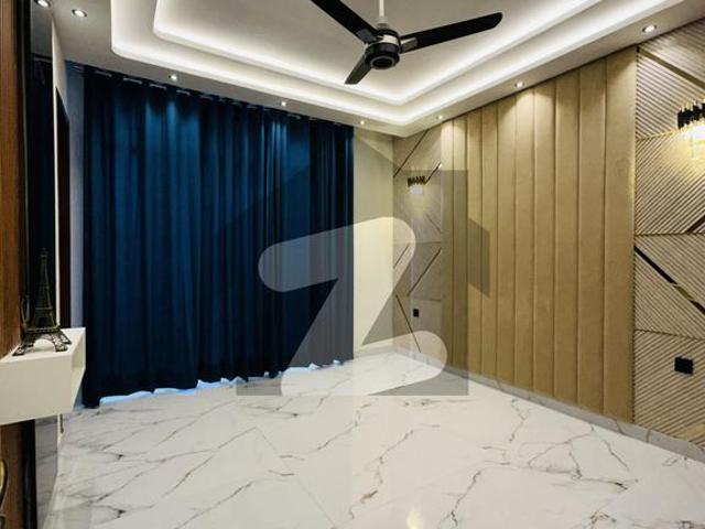 10 Marla Top Of The Line House For Sale Central Park Housing Scheme