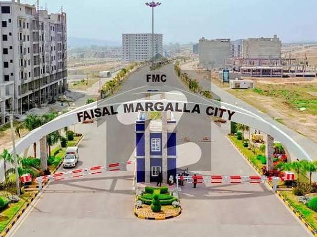 10 Marla Top Location Plot Available For Sale