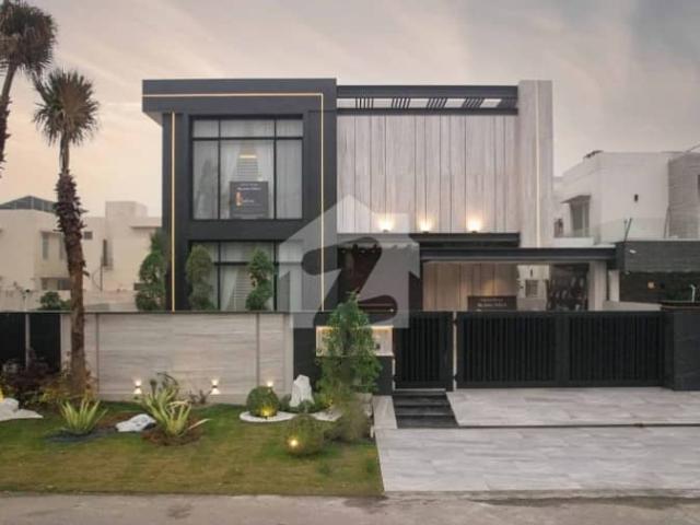 10 Marla Top Quality Luxurious Beautiful Modern Design Villa With Out Furnished With Basement For Sale In DHA Lahore Phase 4 Prime Location