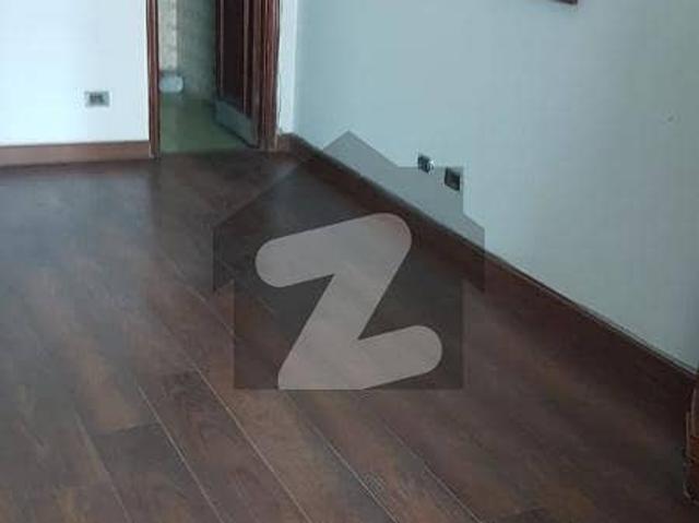 10 Marla Town House for Rent in Gulberg 3 Ideal for Silent Office