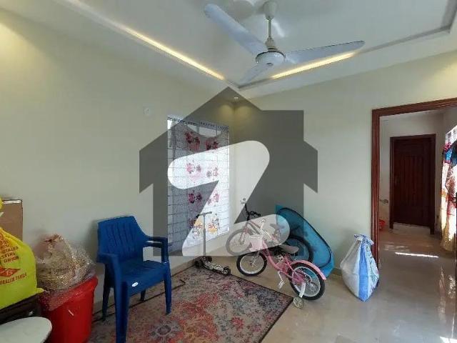 10 Marla triple story 70 feet wide road D 12/1