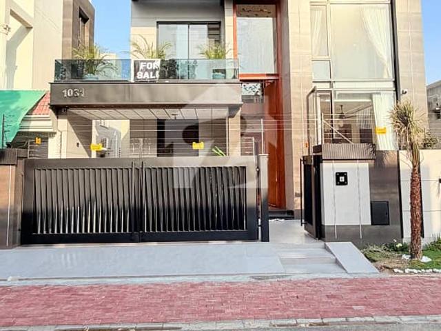 10 marla ultra luxury house for sale in jasmine block sector c bahria town lahore