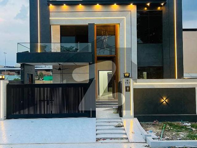 10 Marla Ultra Luxury Modern Villa For Sale In City Housing Sialkot B Block With Park Facing And Double Height Lobby