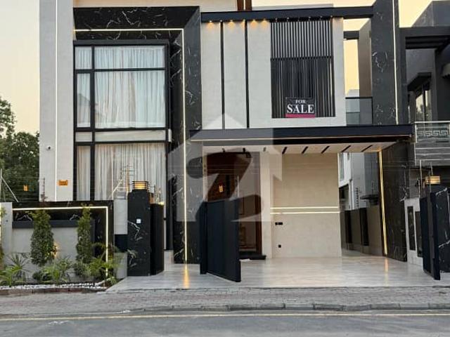 10 marla ultra luxury modren house for sale in bahria town lahore