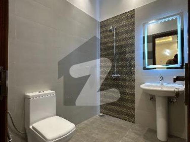 10 Marla Ultra Modern House For Sale Central Park Housing Scheme