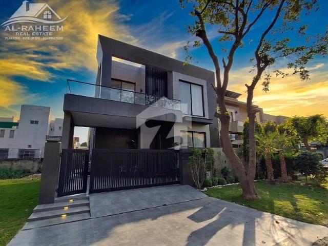 10 Marla Ultra Modern House For Sale Near To Raya Lahore