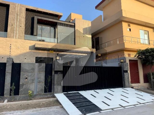 10 Marla Ultra Modern Luxury Double Storey Pair House For Sale Model Town, Multan Prime & Peaceful Location Model Town