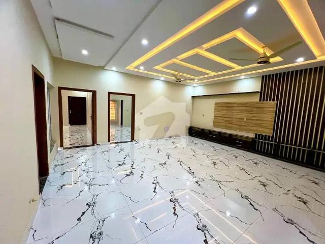 10 Marla Ultra Modern Masterpiece with Double Height Lobby | Citi Housing