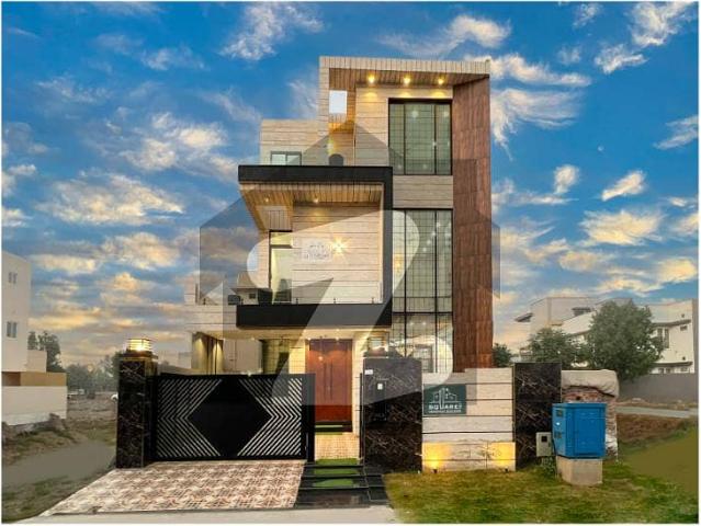 10 Marla Ultra Modren Near To Park House For Sale In Lake City Sector M2 A