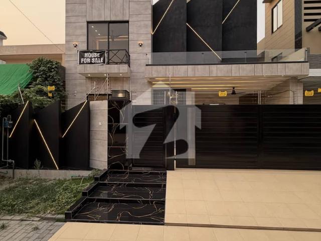 10 Marla Ultramodern House For Sale In Central Park Housing Scheme Lahore
