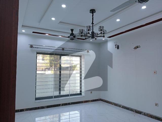 10 Marla Unfinished House Bahria Town Phase 4