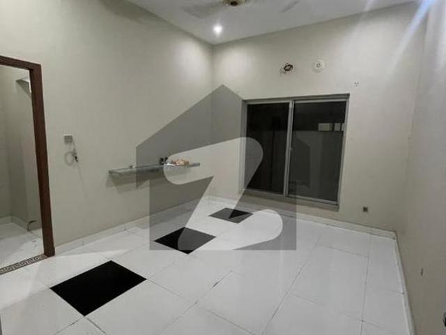 10 Marla Used House Available For Sale Gas Install Central Park Housing Scheme