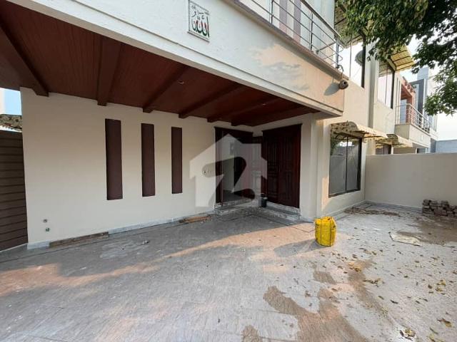 10 Marla Used House Available For Sale In Sector C Bahria Town Lahore