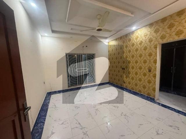 10 Marla Used House For Sale In Central Park Lahore