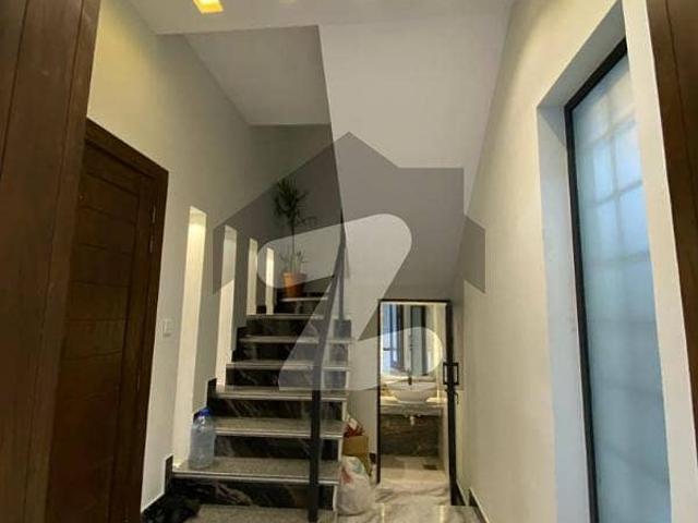 10 Marla Upper For Rent Bahria Town Phase 8 Overseas Sector