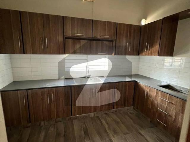 10 Marla Upper Portion Available For Rent In LDA