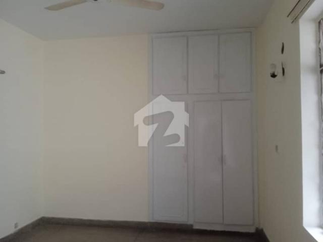 10 Marla Upper Portion Available For Rent In Main Cantt