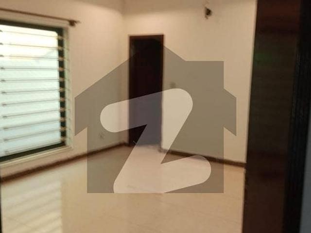 10 Marla Upper Portion Available For Rent On Prime Location Of Bahria Phase 4