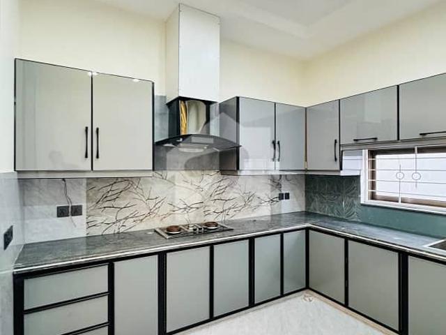 10 Marla Upper Portion Bahria Town Lahore Gulbahar Block