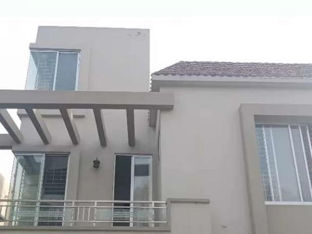 10 Marla upper portion for rent in bahira town good location Lahore Bahria Town ID 30825
