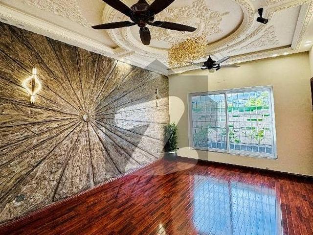 10 Marla Upper Portion For rent In D 12 In Only Rs. 140000