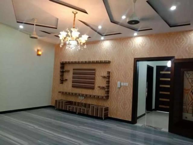 10 marla upper portion for rent in reasonable price at very hot Lahore Airline Housing Society ID 07510