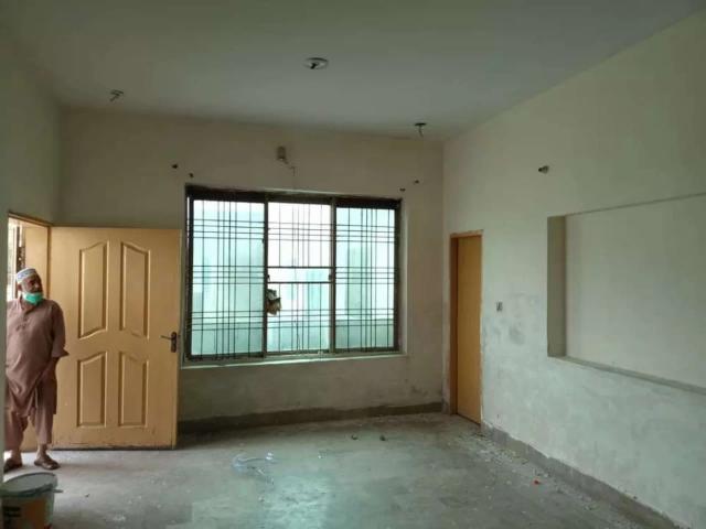 10 Marla upper portion for rent Rs 30 thousand Lahore Education Town ID 12078