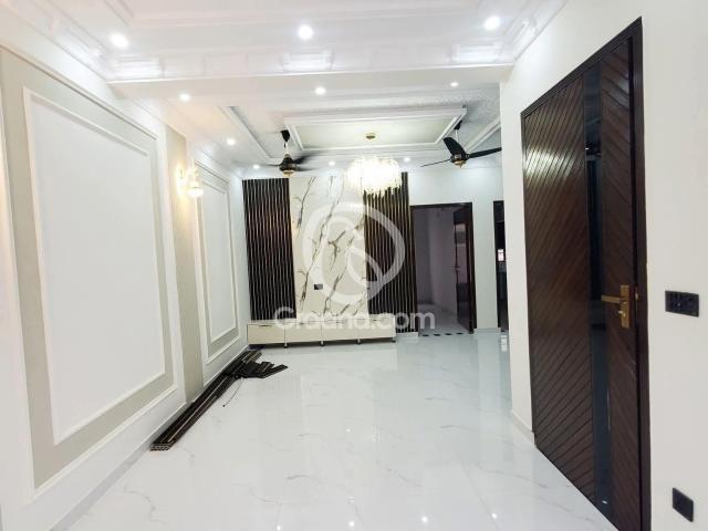 10 Marla Upper portion for Rent