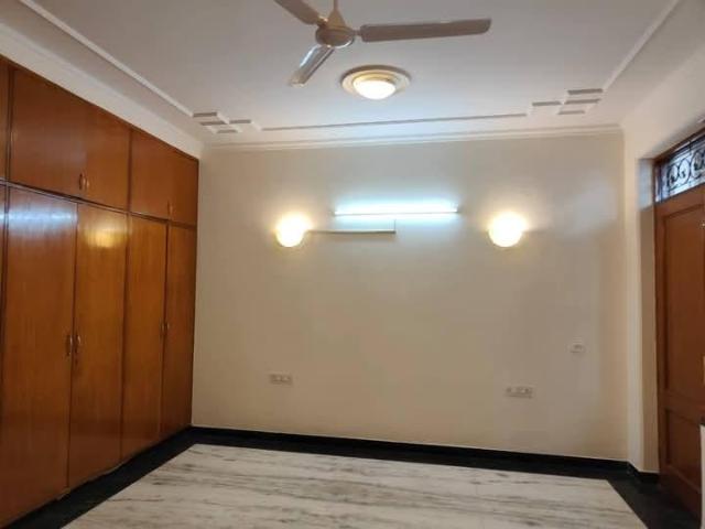 10 Marla Upper portion for Rent